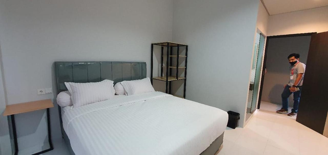 Reddoorz Plus Near Siloam Hospital Balikpapan Exterior photo